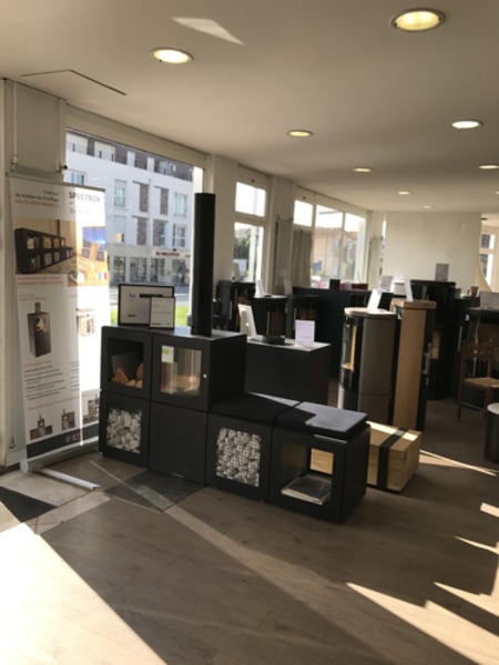 seguin-91-notre-magasin-specialise-cheminees-inserts-poeles-magasin